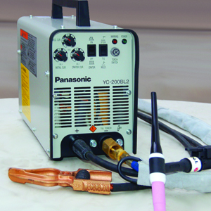 Fonte de Solda TIG Portátil CC Pulsada Série Portatil BL2: 200 AMPS